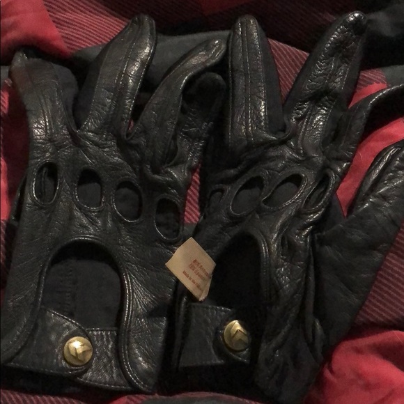 isotoner Accessories - Vintage Isotoner Gloves🤑